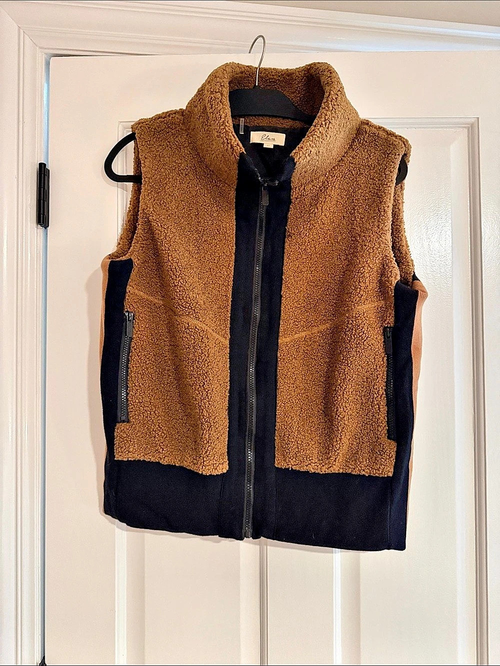 Elan Brown & Black Fleece Vest Size Medium Like New